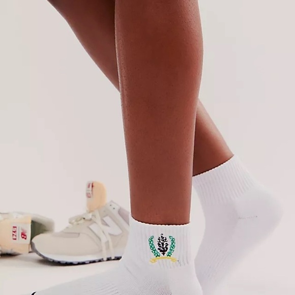 Free People Movement Butti Crest Socks White Athletic Socks - Picture 2 of 4